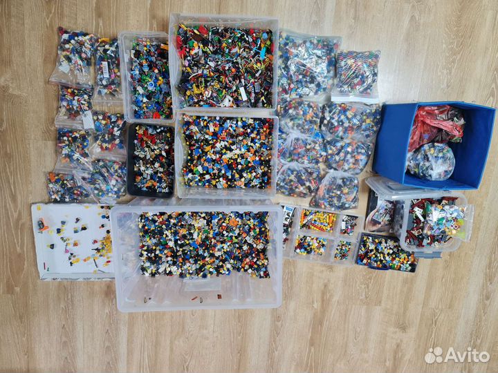 Lego минифигурки+ аксессуары оригинал бу