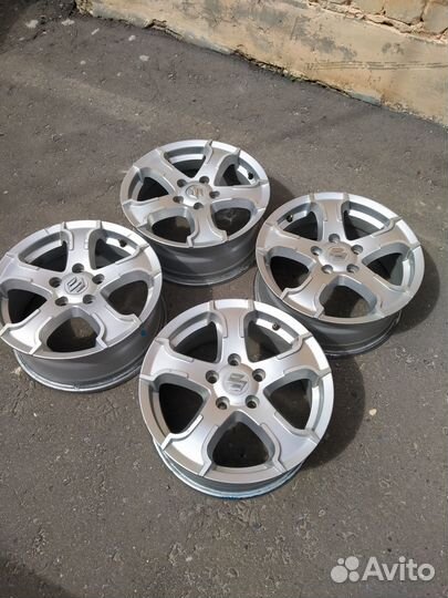 Литые диски Сузуки r-16 комплект