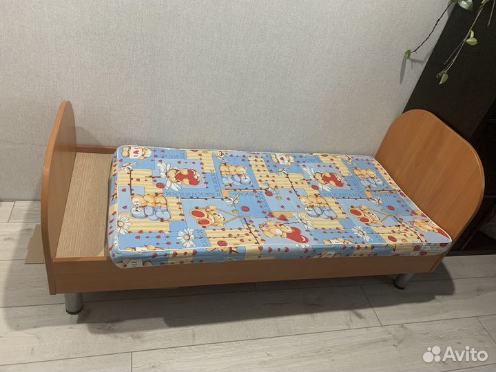 Кровать детская 60*140