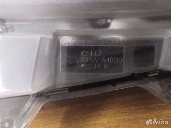 Фара правая Mazda 3 BM 13-16