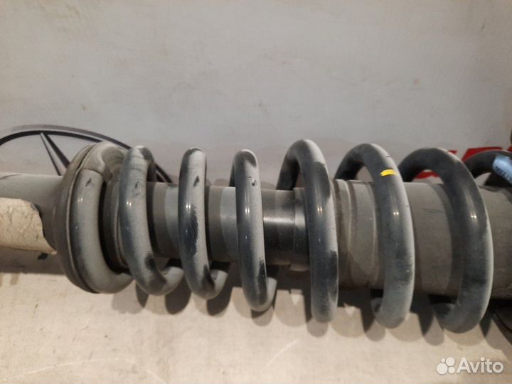 Стойка передняя левая Bmw X5 E70 N52B30AF 2007