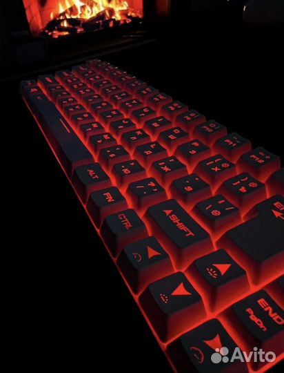 Игровая клавиатура белая