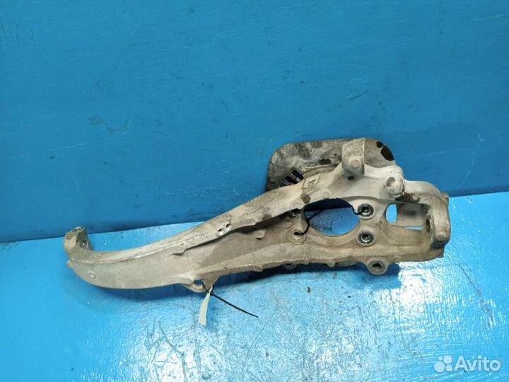 Кулак поворотный передний правый Infiniti Qx70