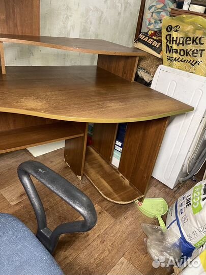 Компьютерный стол