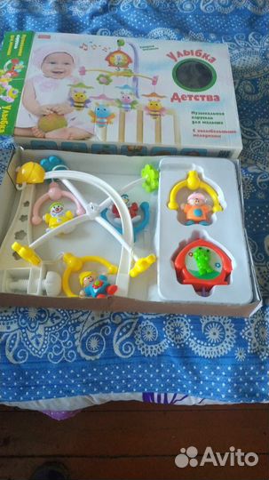 Музыкальная карусель на кроватку