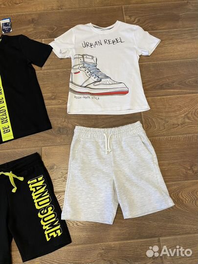 Шорты и футболка для мальчика 134-140
