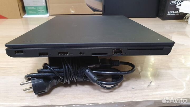 Ноутбук Lenovo ThinkPad T560 i5-6200U/8 GB/256GB