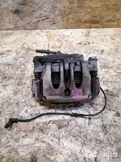 Суппорт передний левый Mersedes V Class W639 3.5