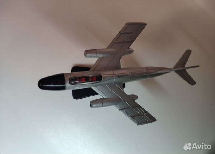 Модель самолёта Як-25 1:120