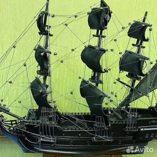 Деревянный парусник Черная жемчужина