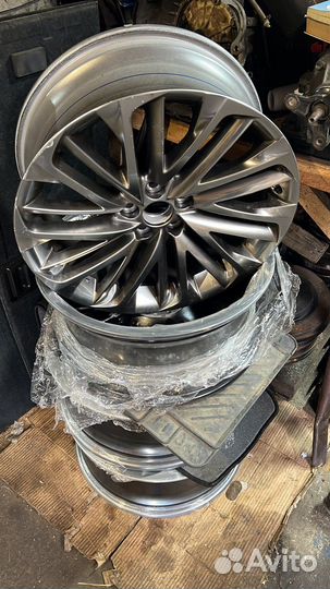 R20 Bridgestone Dueler H/L 33A 235/55, PCD 5x114.3 DIA 60.1