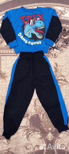Костюм на мальчика новый