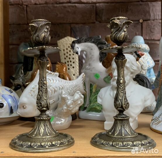 Красивый бронзовый подсвечник