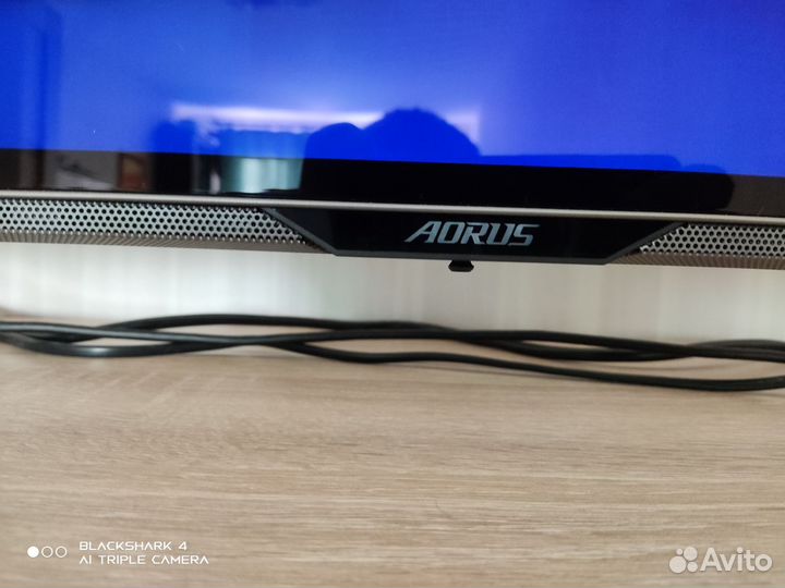 Монитор Gigabyte F048U