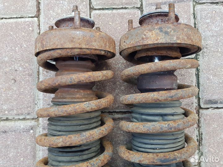 Задние стойки bmw 5 e34