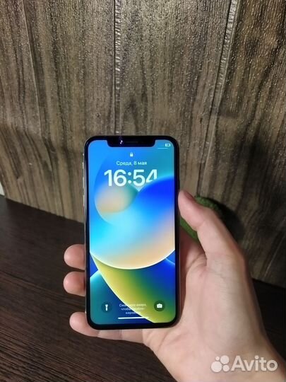 iPhone X, 64 ГБ