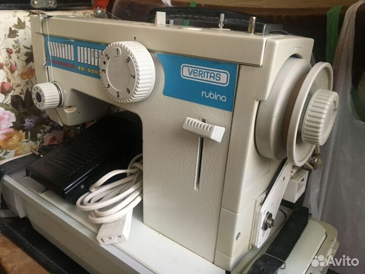 Швейная машинка Veritas, немецкая, работает на 5+