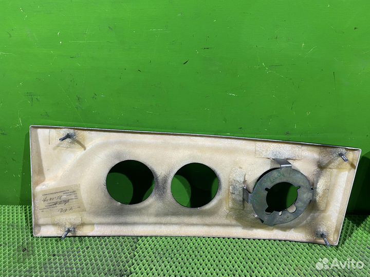 Облицовка фар правая паз 32053 рестайлинг