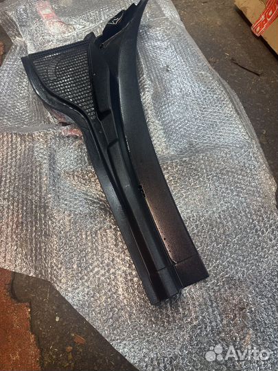 Skoda yeti Жабо Правая Часть