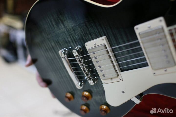 Электрогитара