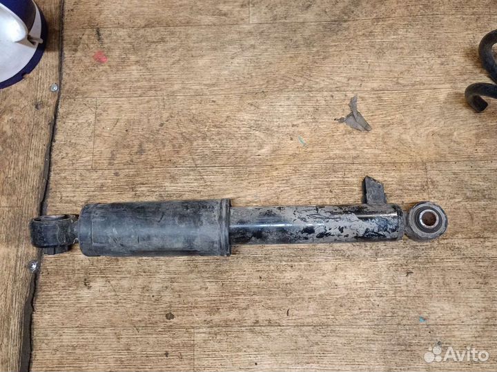 Амортизатор задний Kia Sorento XM 12-19