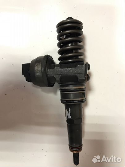 Фольксваген тауран 1,9 дизель топливные Форсунки