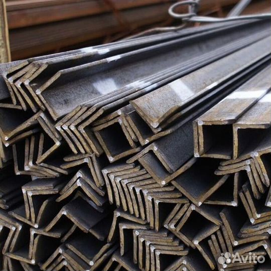 Уголок металлический 35 мм UM-2029