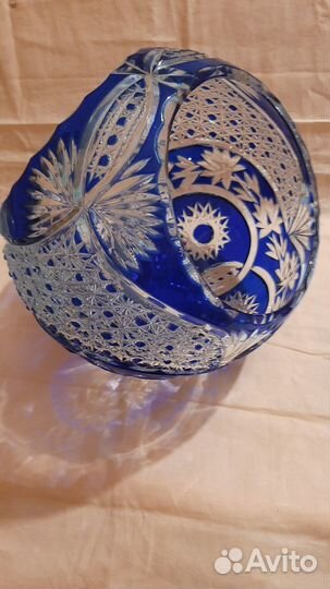 Ваза хрустальная синяя