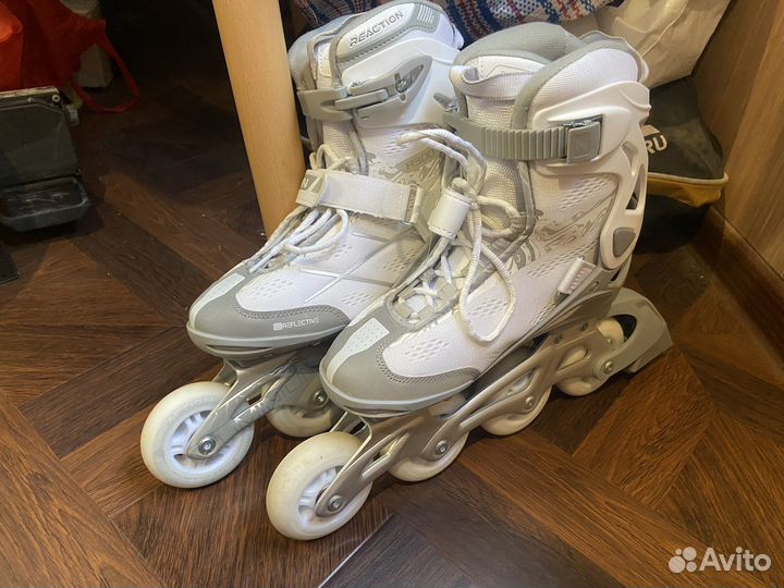 Комплект Роликовые коньки женские reaction r300w