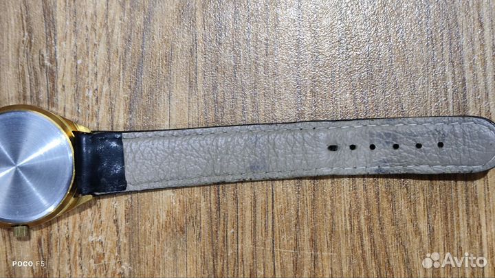 Часы наручные Луч 