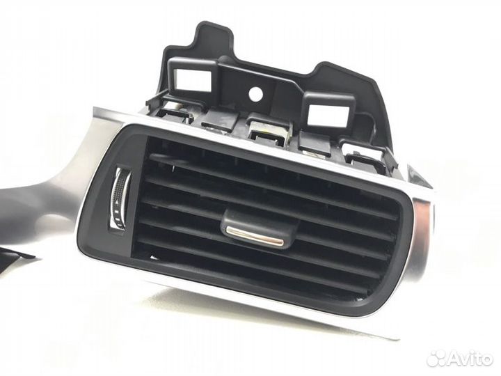 Накладка торпеды правая Audi A6 C7 2.0 TDI 2018