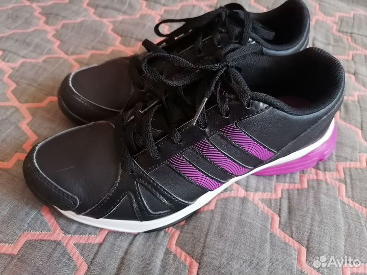Кроссовки женские adidas