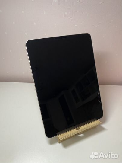 iPad air 2022 64gb m1 активирован 12.09.23