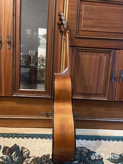 Классическа гитара Cort