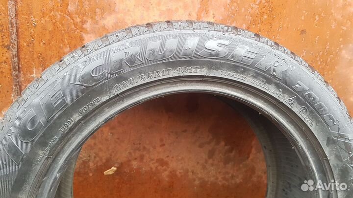 Bridgestone Ice Cruiser 7000 225/55 R17 101T