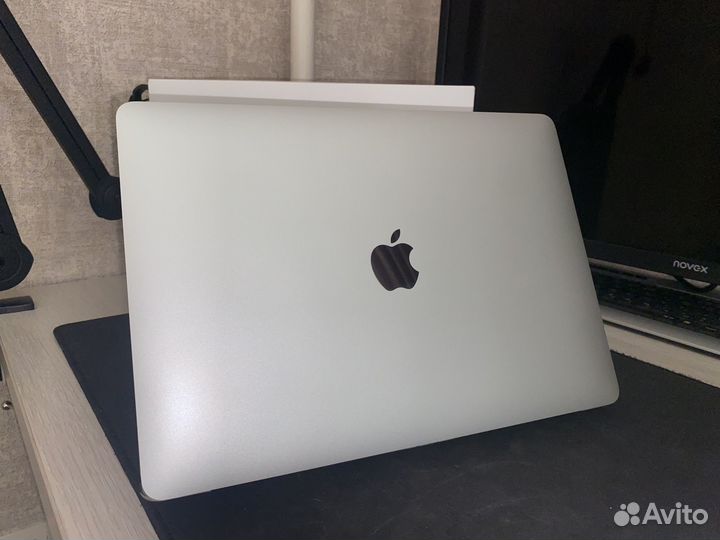 Macbook air 13 2020 m1