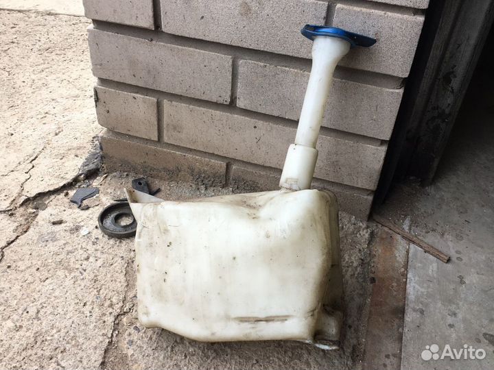 Бачок омывателя volkswagen t4