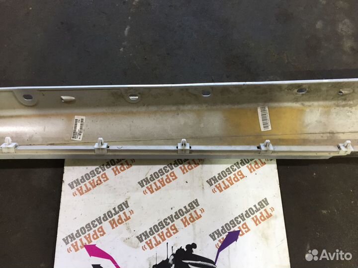 Мерседес С-Класс накладка порога левая