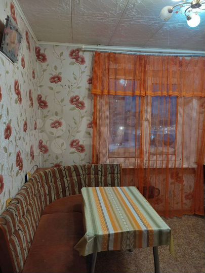 2-к. квартира, 50 м², 6/9 эт.