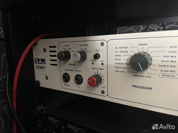 Ламповый микрофонный предусилитель TLAudio Ivory 2
