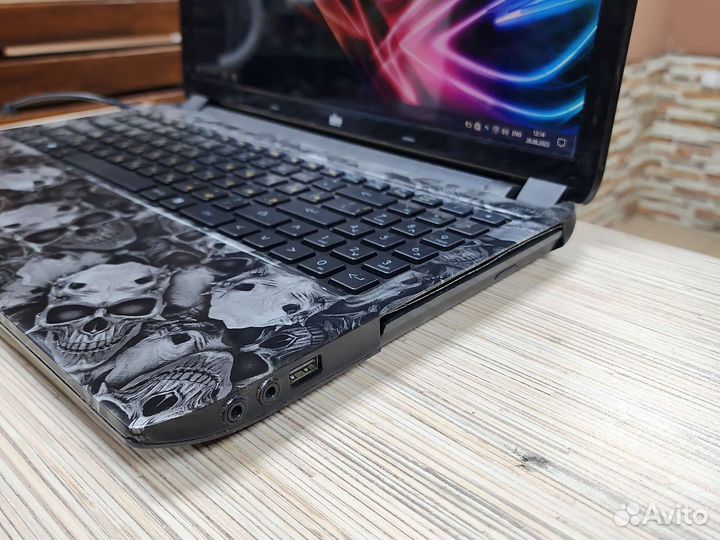 Ноутбук DNS core i5, 4Gb, SSD 128 gb