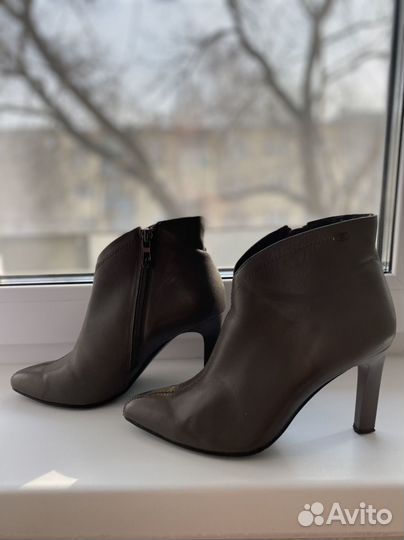 Ботинки женские