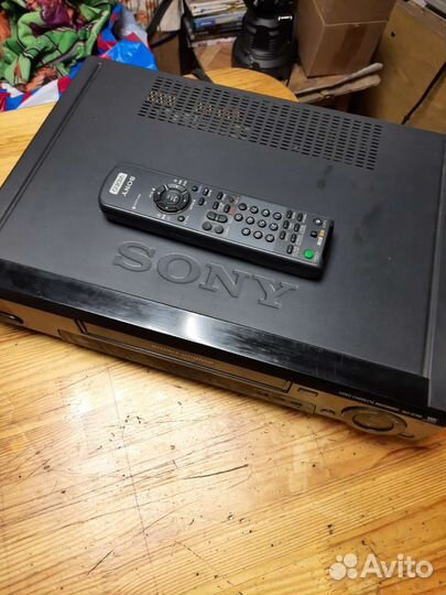 Видеомагнитофон sony HI-FI stereo slv-e780