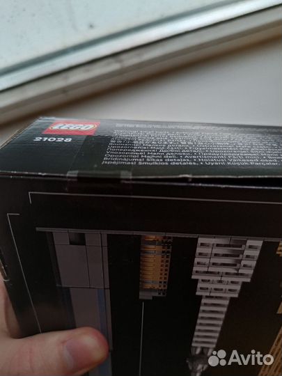 Конструктор lego architecture 21028