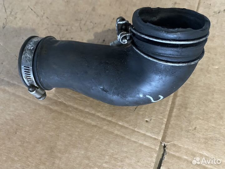 Патрубок воздушного фильтра Toyota Corolla CE100