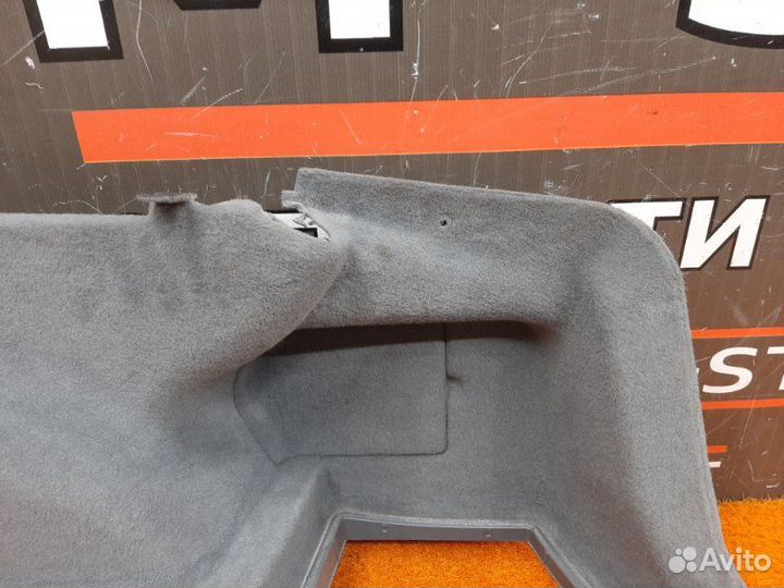 Обшивка багажника задняя правая Bmw 7-Series F01