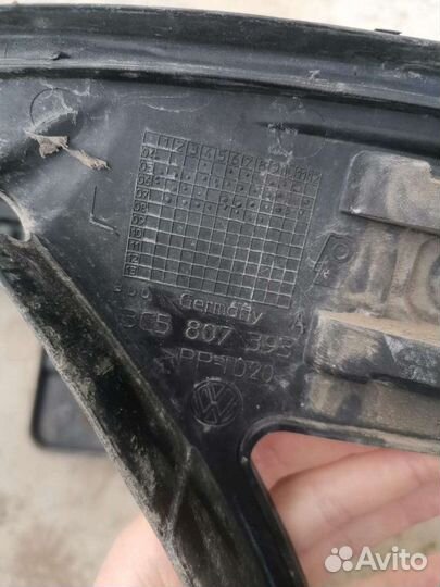 Направляющая заднего бампера Фольксваген Пассат Б6