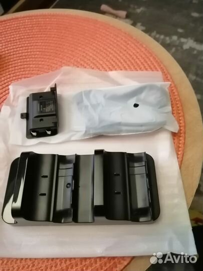 Зарядная станция и аккумулятор геймпада X box one