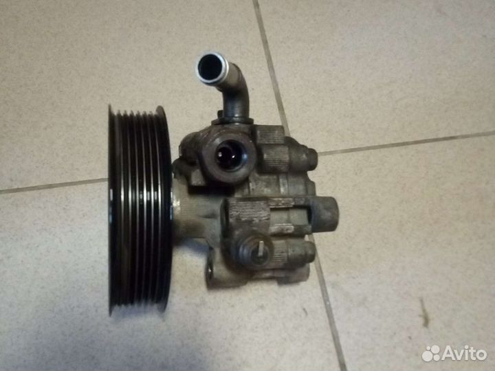 Гур гидро-усилитель Камри 40 Тойота