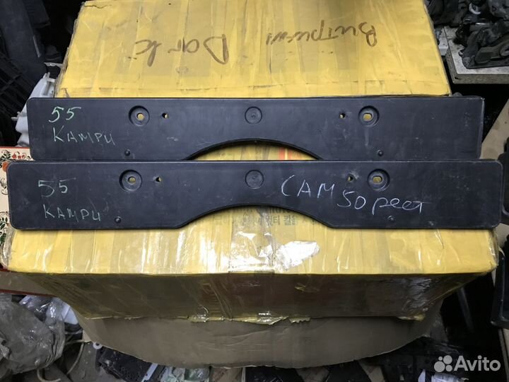 Toyota Camry V 55 подиум крепления номерного знака